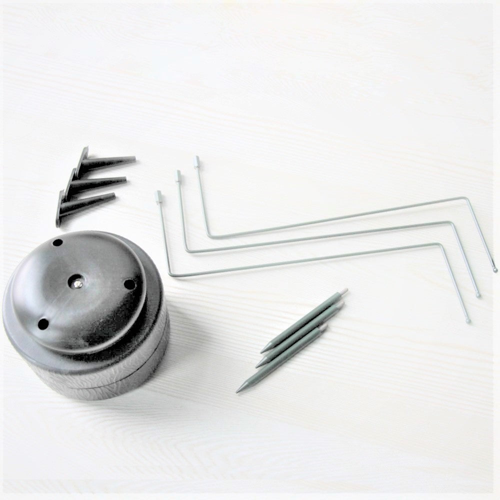 Echo mini magnet for decoys, small magnetic tool with brand logo, designed for securing and handling decoys efficiently.