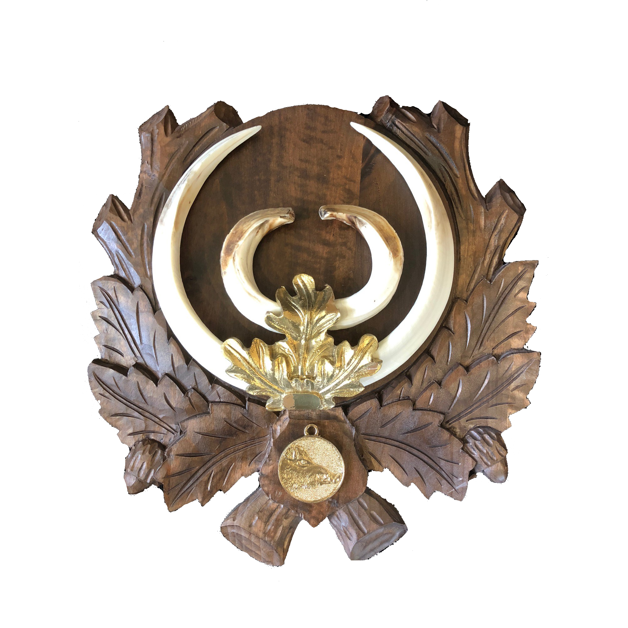 Silver, bronze, or gold leaf for trophy plates by SPJAGD, shown on a decorative trophy plate with a shiny metallic finish.