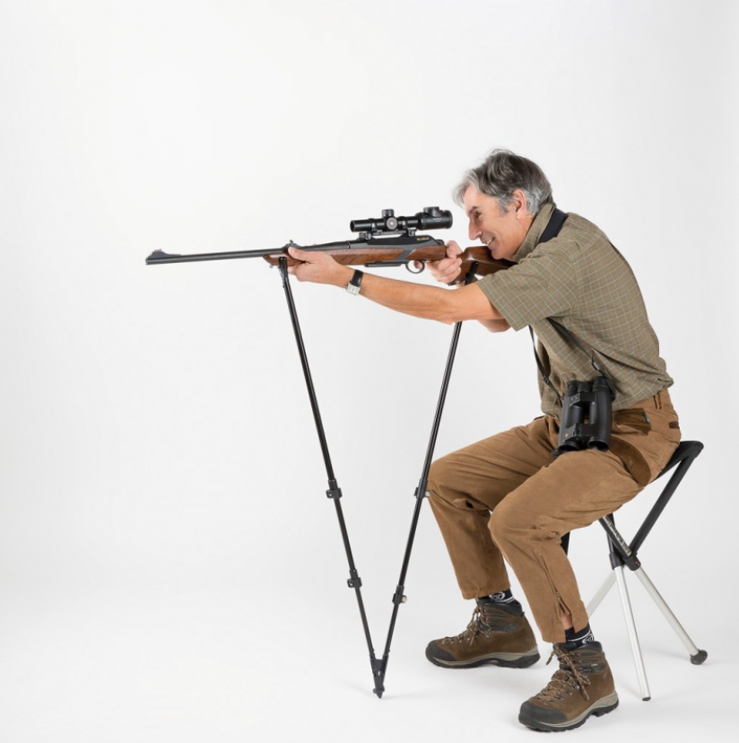 A1 DecoY Ltd Monteria Single Leg Sticks, lightweight and adjustable hunting sticks with foam grips, displayed outdoors.