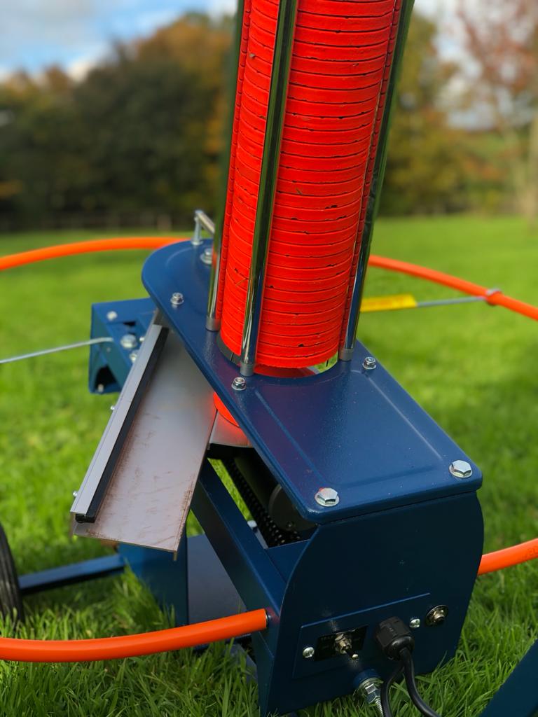 ECHO 12V heavy-duty automatic clay pigeon trap thrower with foot base, throws targets 60-80 meters for shooting practice