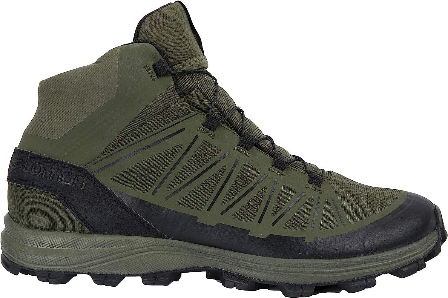 Salomon men's Speed Assault tactical military boot in size 10 with rugged black leather and durable sole.