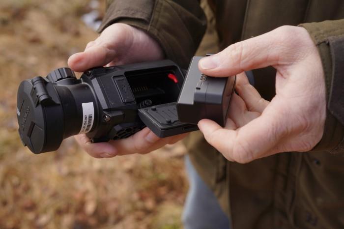 ELITE HIKMIRCO Thunder 2.0 35mm rifle scope with Picatinny rail, featuring precision optics for hunting and target shooting.