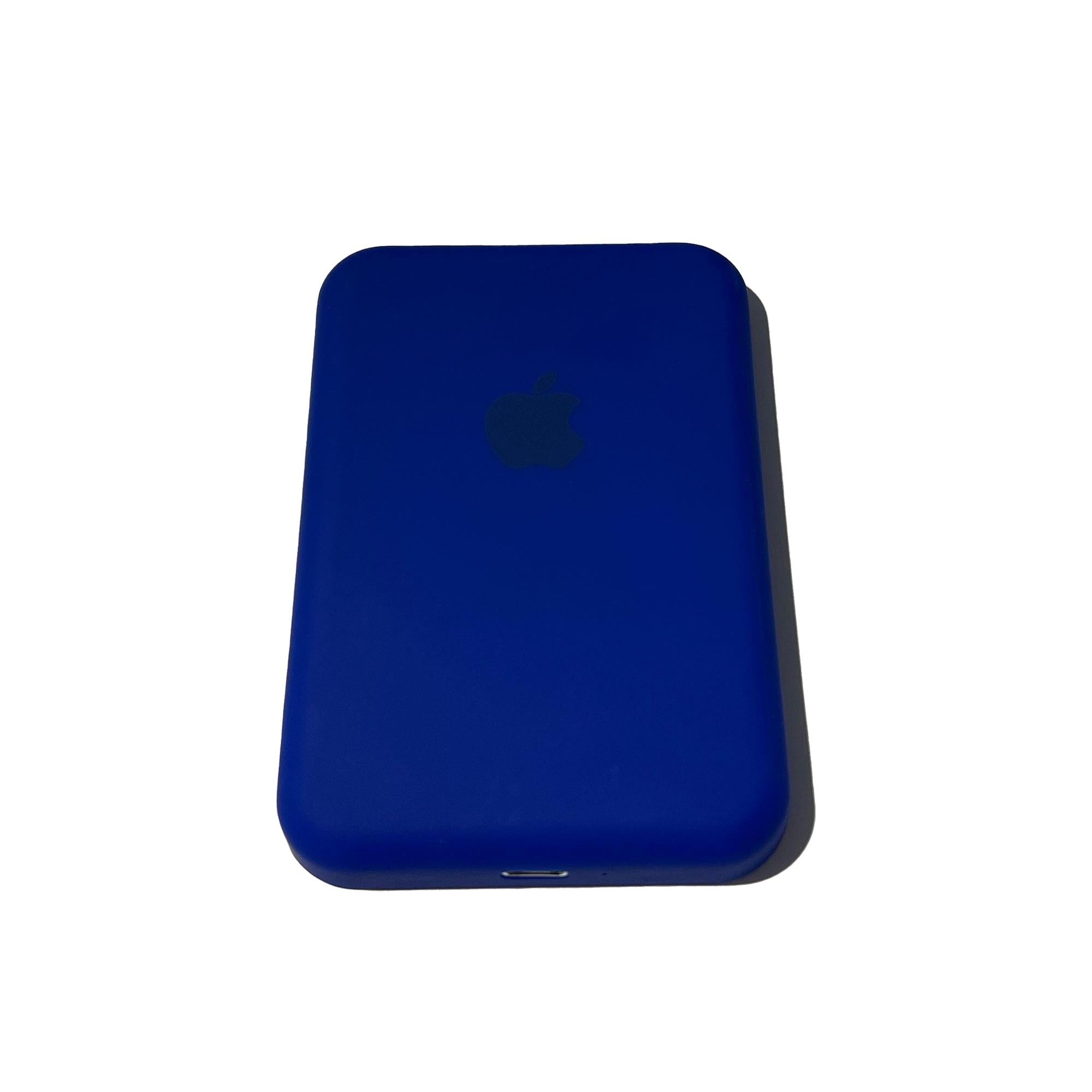 AliExpress portable wireless magnetic power bank for iPhone, external battery charging iPhone 12 and 13 series.