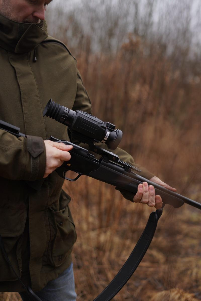 HIKMICRO Thunder 2.0 Pro TQ50 2.6x 50mm 20mK 640x512px 12µm Smart Thermal Weapon Scope with Rail