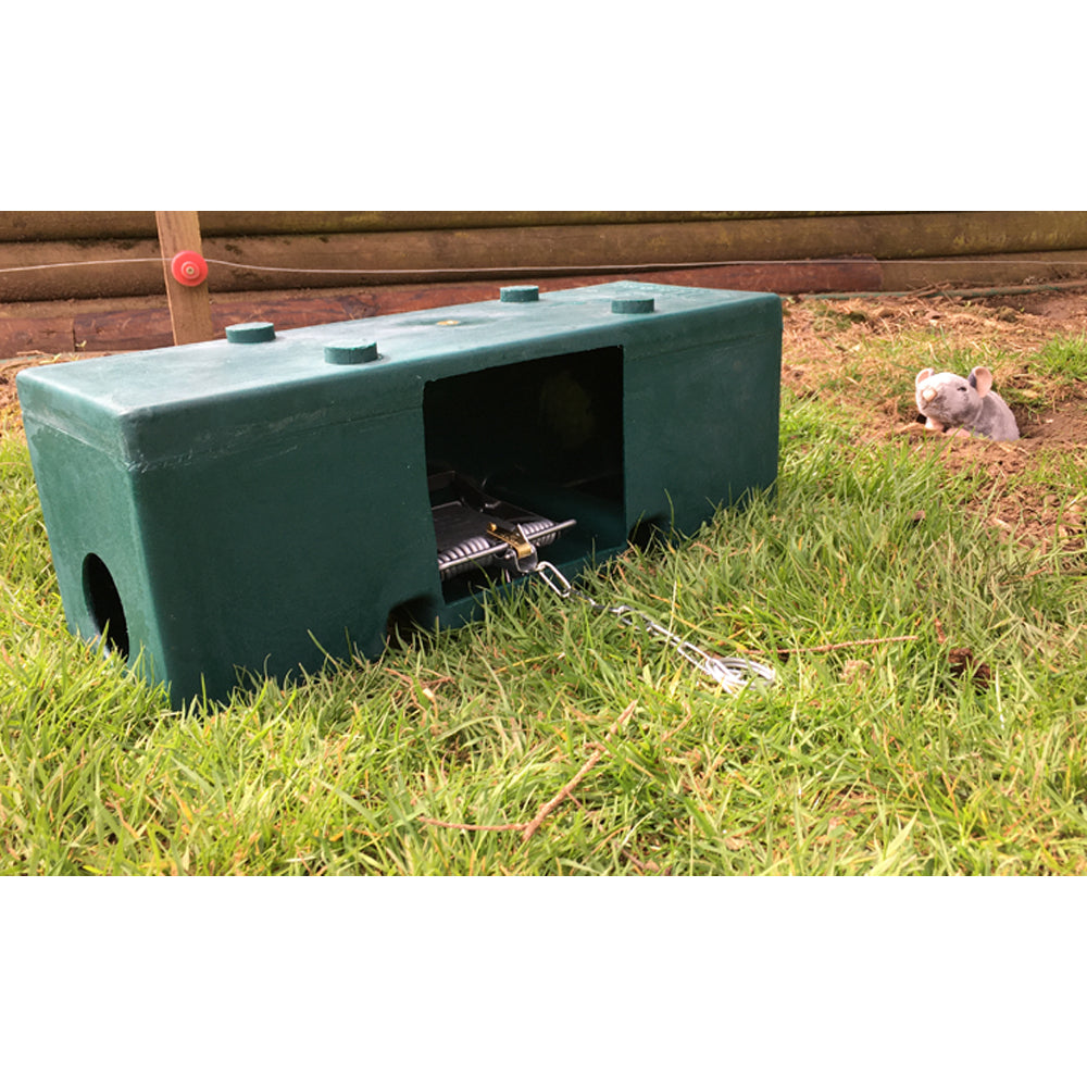 Quill FEN Trap MK 4 and Vermin Box for pest control, metal trap with sturdy vermin box shown in the image.