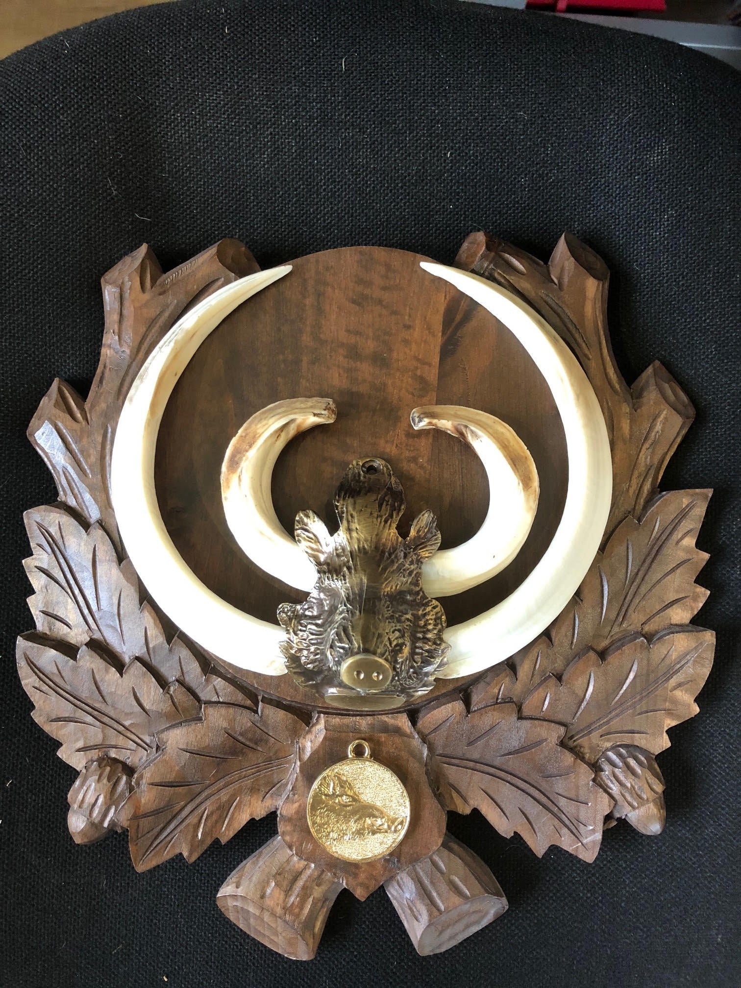 SPJAGD all boar trophy medals in bronze, silver, and gold with detailed designs, perfect for awards and competitions.
