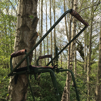 Single Adjustable High Seat – 3.2m or 4.8m Ladder Options with Padded Seat and Shooting Rail