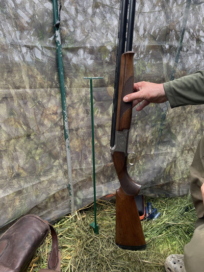 GUN STAND FOR HIDE