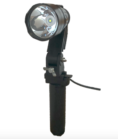 LED Handheld and Scope Mounted Lamp 300m+