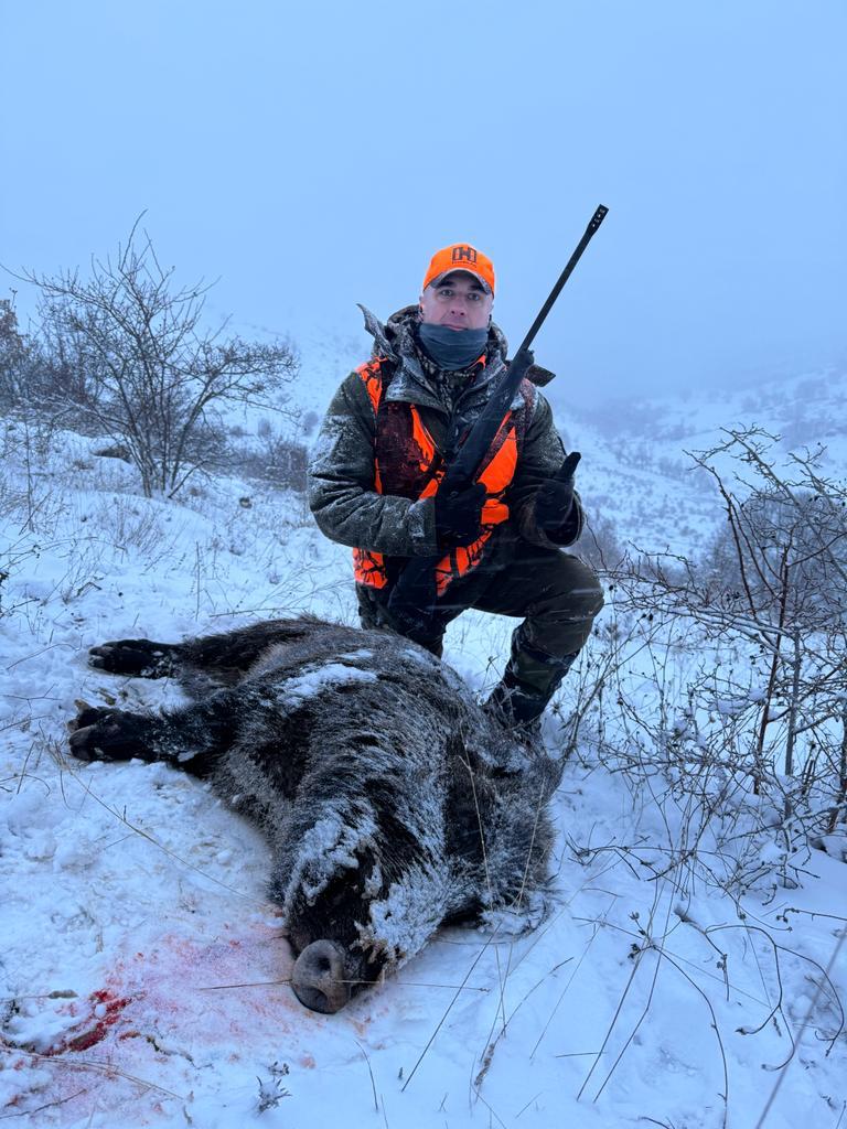 A1 DecoY Ltd. wild boar hunting scene in Turkey's Hidden Valley, showcasing hunting gear and natural landscape.