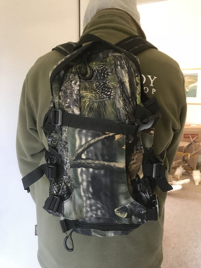 BACKPACK RIFLE HOLDER