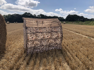 DALE Bale Blind Pop Up Pigeon Hide made of hunting straw for bird concealment and hunting concealment.