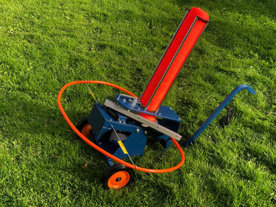 Echo 12V heavy-duty automatic clay pigeon trap thrower with foot base, capable of throwing targets up to 80 meters.