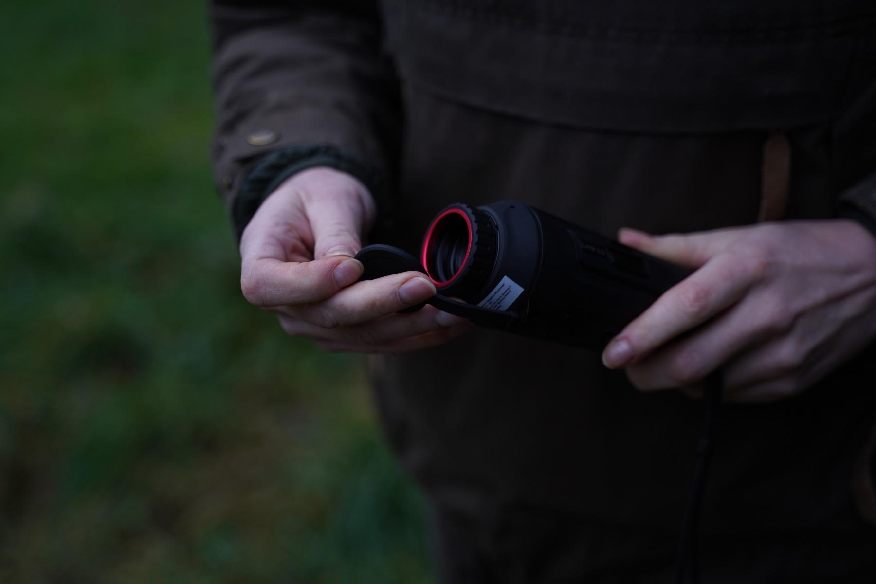 ELITE HIKMicro Lynx Pro 2.0 15mm thermal monocular with scope design, featuring night vision capabilities and compact form.