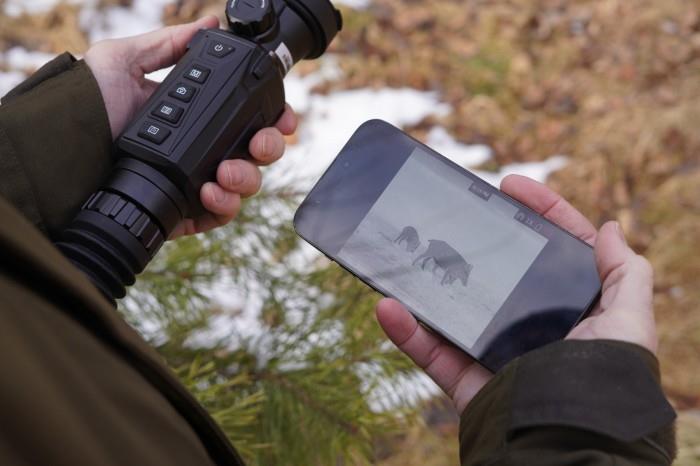 ELITE HIKMIRCO Thunder 2.0 35mm rifle scope with Picatinny rail, featuring adjustable magnification and precision optics for hunting.