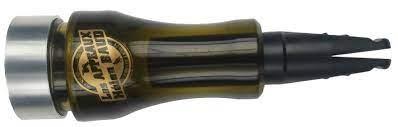 Helen Baud Crow Call calls for bird hunting or birdwatching, featuring a realistic design and durable construction.