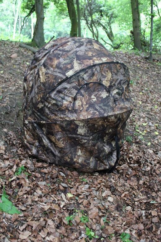 Two-man pop-up hide tent by WINDY, lightweight and portable outdoor shelter with mesh windows for camping or hunting.