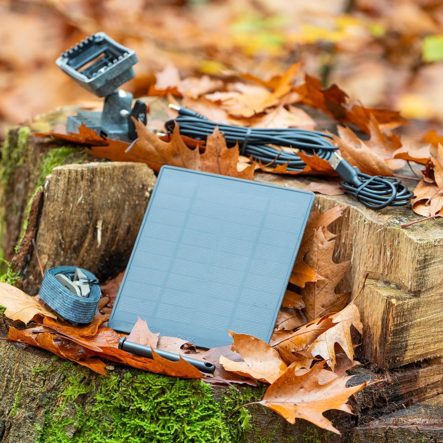 ZEISS Solar Panel Mini 5000 mAh solar charger, portable accessories for charging devices with compact solar energy.
